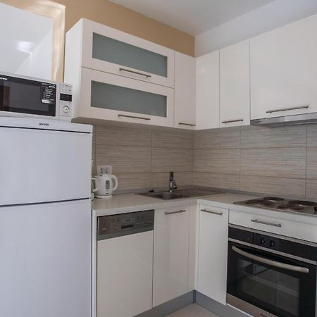 1 Bedroom Lovely Apartment In Komarna Klek Kültér fotó